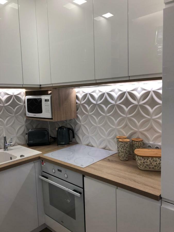Family & Business Elegant Apartments Ul Warszawska - 2 Bedroom, Balcony, Parking เคียลเซ ภายนอก รูปภาพ