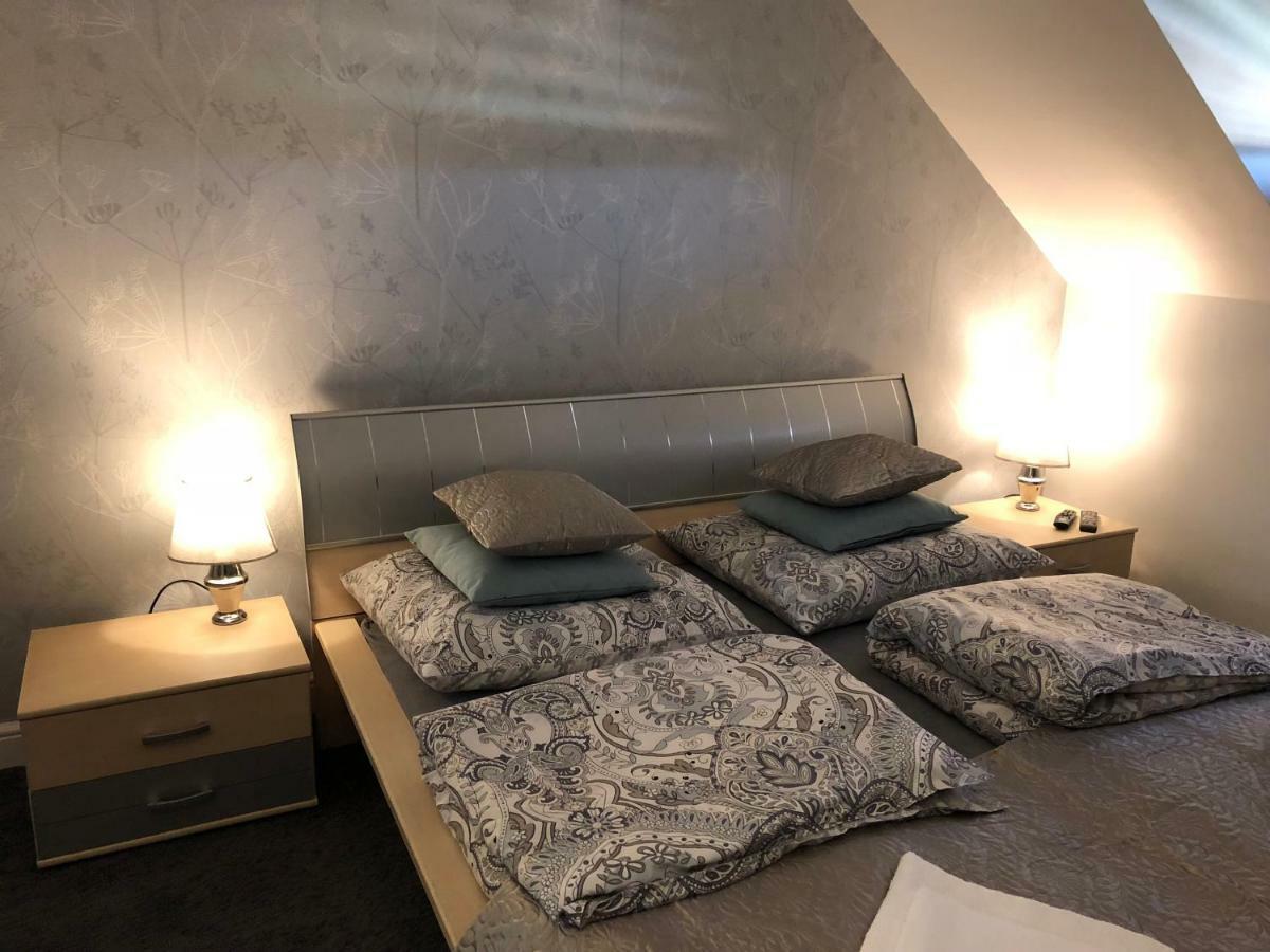 Family & Business Elegant Apartments Ul Warszawska - 2 Bedroom, Balcony, Parking เคียลเซ ภายนอก รูปภาพ