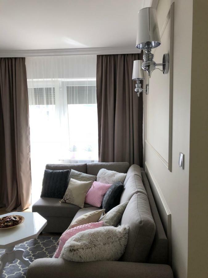 Family & Business Elegant Apartments Ul Warszawska - 2 Bedroom, Balcony, Parking เคียลเซ ภายนอก รูปภาพ