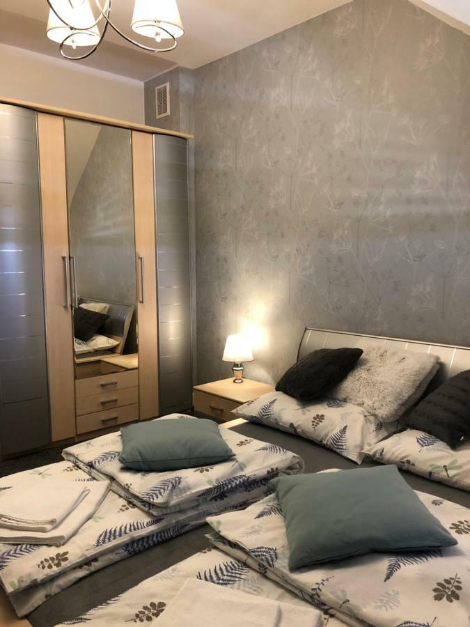 Family & Business Elegant Apartments Ul Warszawska - 2 Bedroom, Balcony, Parking เคียลเซ ภายนอก รูปภาพ