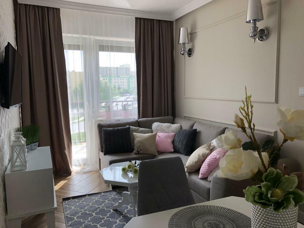 Family & Business Elegant Apartments Ul Warszawska - 2 Bedroom, Balcony, Parking เคียลเซ ภายนอก รูปภาพ